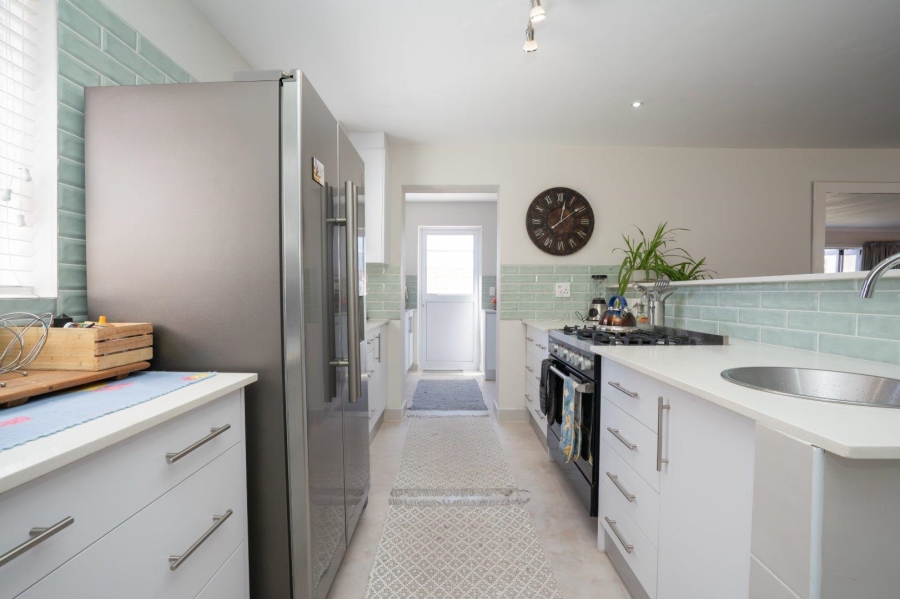 3 Bedroom Property for Sale in Bluewater Bay Western Cape